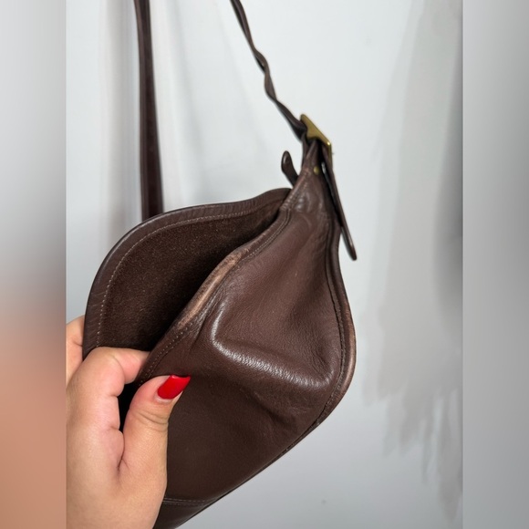 Vintage Coach 9951 Patricia Legacy Brown Leather
Messenger Shoulder Bag - Picture 7 of 13